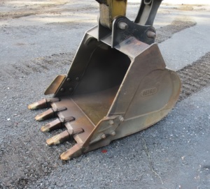 Excavatrice hydraulique SY155U bien entretenue disponible à l'exportation - Product Image 5
