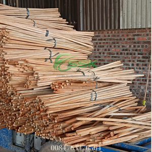 Wholesale SSK GLOBAL Vietnam Raw Natural Wood Broom <b>Mop</b> Handles Eco-Friendly Plastic Bristle for Furniture - Product Image 5