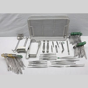 Juego de instrumentos quirúrgicos para cesárea general Aesculap de 81 piezas, V. Mueller, Bard - Product Image 1