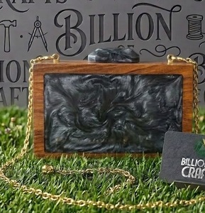 Pochette de Soirée de Luxe Faite Main en Résine – Sac à Main Tendance pour Fêtes – Collection Cadeau Boutique - Product Image 1