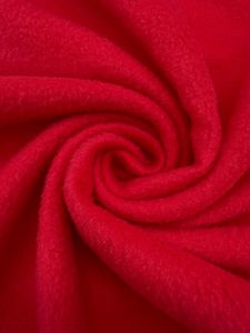 Rouleau de tissu polaire rouge cerise, couleur unie, doux, chaud, qualité supérieure, fabriqué par Vaibhav Exports - Product Image 3