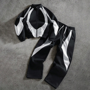 Ensemble survêtement unisexe personnalisé coupe-vent et short pour l'hiver, avec design streetwear imprimé délavé à l'acide pour vêtements de sport - Product Image 5