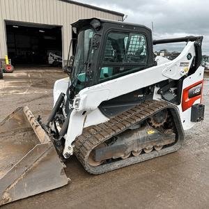 Chargeuse compacte haute performance inspirée du design Bobcat T66, avec un système de moteur robuste, un contrôle fluide et une puissance élevée. - Product Image 1