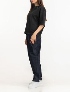 T-shirt décontracté noir vintage ample et confortable pour femme, fabriqué au Pakistan - Product Image 5