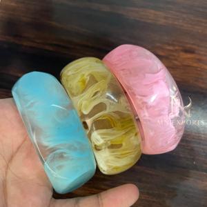 กำไลข้อมือเรซิ่น MN Exports ดีไซน์เรียบหรู แฟชั่นสำหรับผู้หญิง ไซส์เดียว ทรงกลม ดีไซน์แบบอิสลาม ผลิตในอินเดีย ของขวัญ เครื่องประดับ - Product Image 3