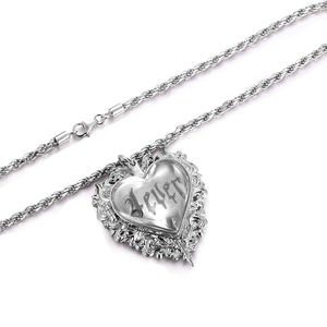 Colgante de Corazón Vintage con Grabado 'Never', Chapado en Plata, Acero Inoxidable, Unisex, Amuleto, Regalo, Joyería - Product Image 1