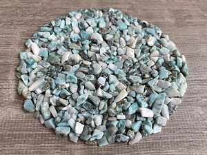 Vente en gros de cristaux de larimar polis et gravés de 3-5 mm, graviers de pierres de guérison en vrac, vert, pour la décoration de la maison et les fêtes chez Amayra Crystals - Product Image 2