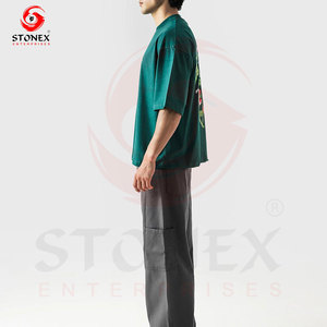 เสื้อยืดคอตตอนแขนสั้นทรงโอเวอร์ไซส์แบบดรอปโชว์เดอร์ พิมพ์ลายกราฟิก ราคาโรงงาน OEM - Product Image 2