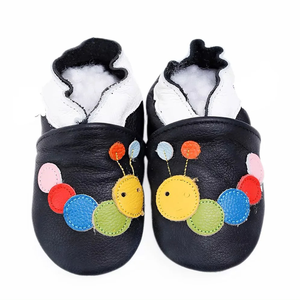 Chaussons pour bébé en cuir véritable avec imprimé cerf mignon, mocassins pour bébé tendance, design animal pour le marché américain - Product Image 3