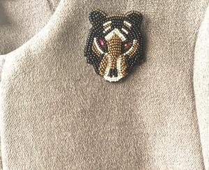 Porte-clés artisanal en toile perlée, lettre A, perles de rocaille vertes, bleues et blanches, broderie artisanale, décoration de Noël et du Nouvel An chinois - Product Image 6