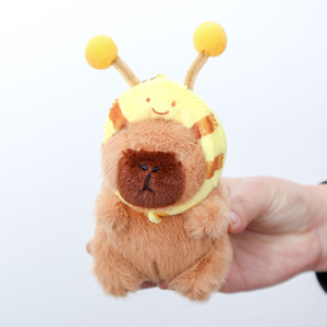 Aika Tendance Porte-clés en peluche Capybara Abeille, Breloque de sac et Jouet mignon (Non un porte-clés d'autodéfense) - Product Image 6