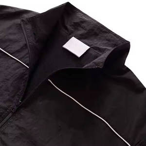 ชุดวอร์มกันลมกันน้ำแบบ 2 ชิ้น คุณภาพสูงสำหรับผู้ชาย ดีไซน์แบบแพทช์เวิร์ค เหมาะสำหรับเล่นกีฬา วิ่งจ๊อกกิ้ง และสตรีทแวร์ - Product Image 6