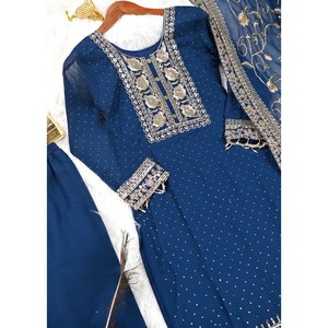 Ensembles de costume des femmes de concepteur avec le travail brodé et en pierre - Product Image 5