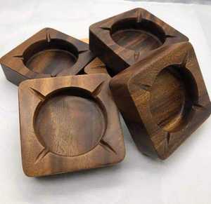 Cendrier carré moderne de luxe en bois naturel avec 4 fentes pour la maison, la voiture, l'hôtel ou l'extérieur - Product Image 3