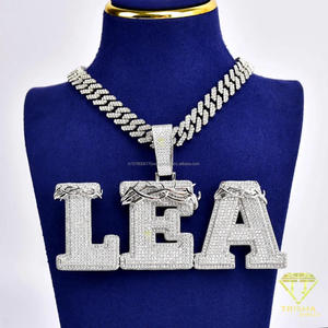 Collar con Colgante de Tres Letras LEA Personalizado con Diamantes Cultivados en Laboratorio, Detalles de Piedras Brillantes, Cadena de Eslabones, Diamantes VVS - Product Image 5