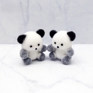 Panda bebé flocado en miniatura de 1 "de alto para decoración de casa de muñecas - Product Image 5