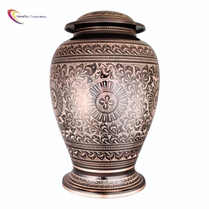 Urne funéraire artisanale en laiton avec gravure florale élégante pour cendres humaines – Décoration commémorative intemporelle pour la maison ou la cérémonie funéraire - Product Image 6