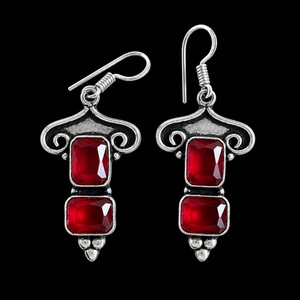 Pendientes Colgantes de Plata de Ley 925 con Granate Rojo Natural, Hechos a Mano, Joyería con Piedras Preciosas, Piedra de Nacimiento de Enero - Product Image 1