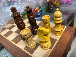 Juego de Ajedrez de 4 Jugadores, Multijugador, Estrategia, Tablero de Juego, Piezas de Ajedrez Coloridas, Juego Educativo Familiar, Entretenimiento en Interiores - Product Image 4