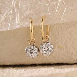 Pendientes de Aro Clásicos con Diamantes de Corte Redondo Vintage, Cultivados en Laboratorio, 1.01CT Cada Uno, Oro Amarillo de 14K, Regalo Sorpresa para Novia o Pareja - Product Image 3