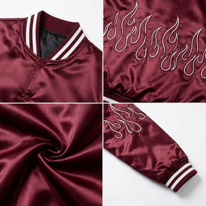 Chaqueta Varsity de Satén Color Granate para Hombre con Bordado de Llama Blanca, Corte Regular, Cuello Camisero, Cierre de Botón, Estilo Casual para Otoño - Product Image 6