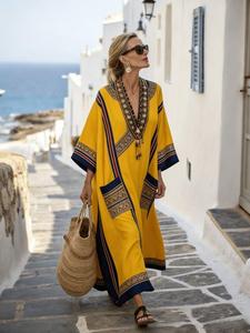 Robe Kaftan Maxi Brodé Jaune Col V Manches Courtes Coupe Ample Respirante Tissée Décontractée d'Été avec Poches - Product Image 1