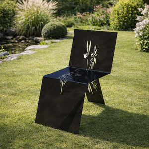 Chaise en métal sculpturale moderne avec motif floral ajouré artistique pour espace de vie contemporain - Product Image 2