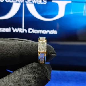 Anillo de Oro para Hombre con Diamante Cultivado en Laboratorio de Corte Radiante de 2CT, con Piedras Laterales en Baguette, Anillo de Diamante de Lujo para Hombre, Anillo de Compromiso - Product Image 5