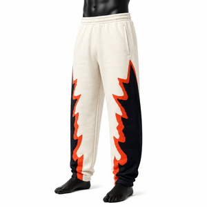 Pantalones Deportivos Anchos para Hombre, Color Negro con Estampado Lateral Naranja, Corte Holgado, Cintura Elástica, Estilo Casual Urbano - Product Image 3