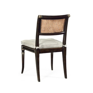 Chaise de salle à manger traditionnelle en bois avec dossier en rotin et assise rembourrée en tissu pour l'ameublement de la maison - Product Image 3