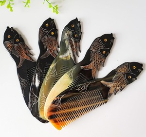 Handmade Buffalo Horn Comb Carved <b>Fish</b> Shape Animal Design Art Collectible Natural Craft - Product Image 3