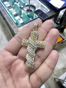 Colgante de Cruz con Diamantes Naturales, Oro Sólido de 10K, Joyería Hip Hop, Claridad VS SI, Collar Religioso de Lujo para Hombre, Regalo - Product Image 5
