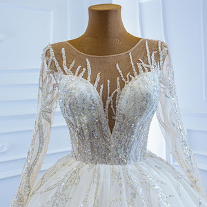 Vestido de Novia Clásico Corte A, Manga Larga, Espalda de Encaje, Chifón, Bordado, Perlas, Largo hasta el Suelo, Cuello en V - Product Image 2