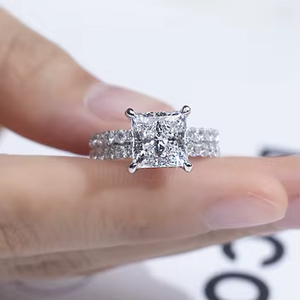 Bague de fiançailles en diamant taille princesse, style classique pour femme, pierre naturelle certifiée GIA, couleur D, or blanc - Product Image 4