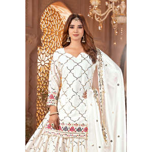 Ensemble de vêtements de fête pour femmes de créateur Sharara Plazzo Dupatta - Product Image 2