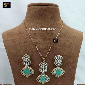 ชุดสร้อยคอคุณภาพพรีเมี่ยมสำหรับงานแต่งงานและงานปาร์ตี้จากผู้ผลิตอินเดียและผู้ส่งออก - Product Image 5