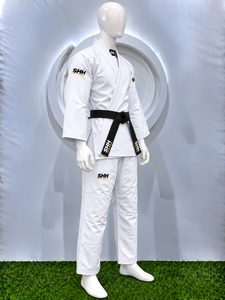 Uniforme de Karate SHH Blanco 100% Algodón para Adultos Unisex, Uniforme de Artes Marciales Resistente con Cinturón Negro y Logotipo en la Manga Izquierda - Product Image 4
