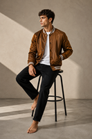 Veste universitaire classique en toile avec col montant, construction extérieure respirante et durable pour un style décontracté hivernal au quotidien