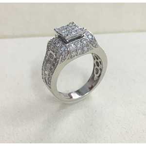 Bague de fiançailles et de mariage en diamant blanc naturel rond et taille princesse de 1,97 ct pour femme, en argent sterling 925, vente en gros - Product Image 4