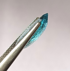 Aigue-marine naturelle bleue Santa Maria de 3,70 carats, taille poire facettée, translucide, pierre précieuse non montée - Product Image 5