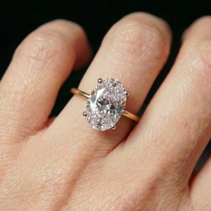 Anillo de Compromiso de Diamante Moissanite de Forma Ovalada Blanca, Plata de Ley 925, Anillo de Diamante Personalizado y Otra Joyería de Diamantes - Product Image 5