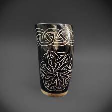 Vaso de chupito de cuerno de búfalo vikingo pulido y ecológico, grabado personalizado, natural, para coleccionistas y eventos navideños. - Product Image 4