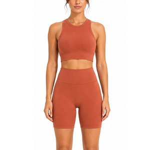 Ensemble de shorts athlétiques pour femmes modernes, 2 pièces, extensibles, respirants, vêtements de sport pour le yoga, la remise en forme, la salle de sport, l'entraînement et les activités de plein air - Product Image 4