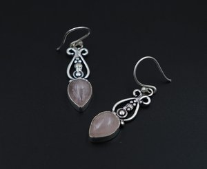 Boucles d'oreilles en quartz rose naturel plaqué rhodium, bijoux en argent sterling faits à la main pour les cadeaux d'anniversaire et de célébration - Product Image 3