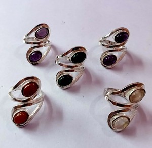 Anillos de dedo de latón de diseñador, joyería artesanal India hecha a mano, disfraz de moda de imitación cristiana de estilo bohemio y de moda - Product Image 1