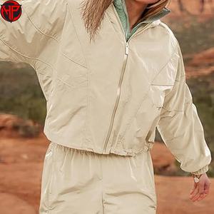 Ensemble court en nylon pour femmes sur mesure, été, uni, manches longues, coupe-vent, polyester, survêtement, ensemble court 2 pièces - Product Image 4