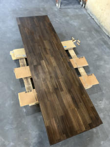 Dessus de table en bois de joint de doigt d'acacia d'espresso Design contemporain pour l'application durable d'huile de cire en bois de comptoir de cuisine - Product Image 5