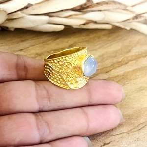 Hot Design <b>Boho</b> Floral Gemstone <b>Ring</b> Vintage Brass <b>Rings</b> Women 18k Gold Plated Hammered Chalcedony Jewelry Wholesale/OEM/ODM - Product Image 5