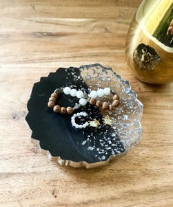 Sous-verre en résine de haute qualité à texture lisse, style bohème, fait main, écologique, conçu pour une utilisation décorative et fonctionnelle sur table - Product Image 5