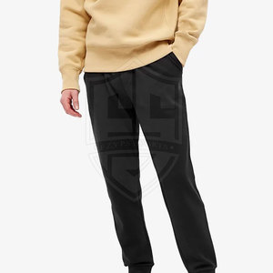 Ensemble de survêtement athlétique pour hommes, léger, respirant, écologique, coupe confortable, vêtements de sport modernes, entraînement, utilisation en extérieur - Product Image 4